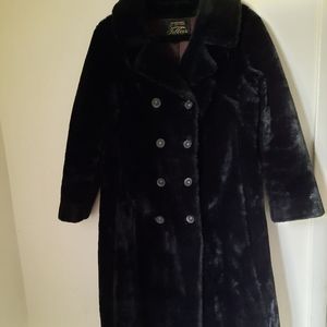 Vintage 70s Feller's Fureal plush faux fur midi coat. Very soft and warm!